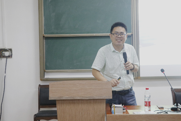 耿松涛发表讲话